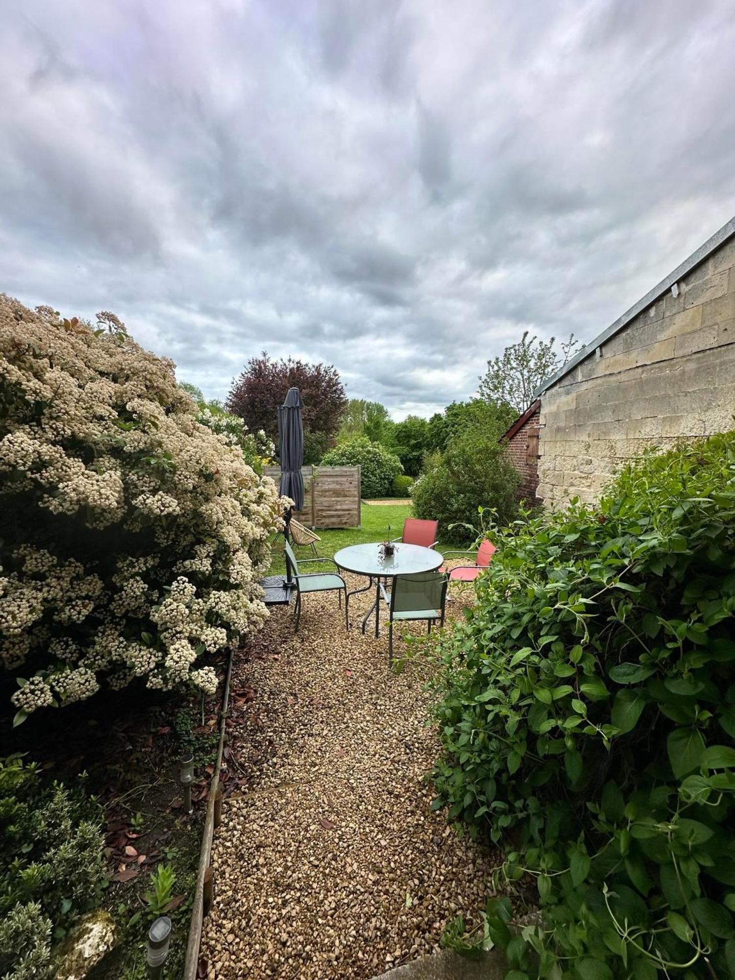 Gite Cosy Green Chevincourt Esterno foto