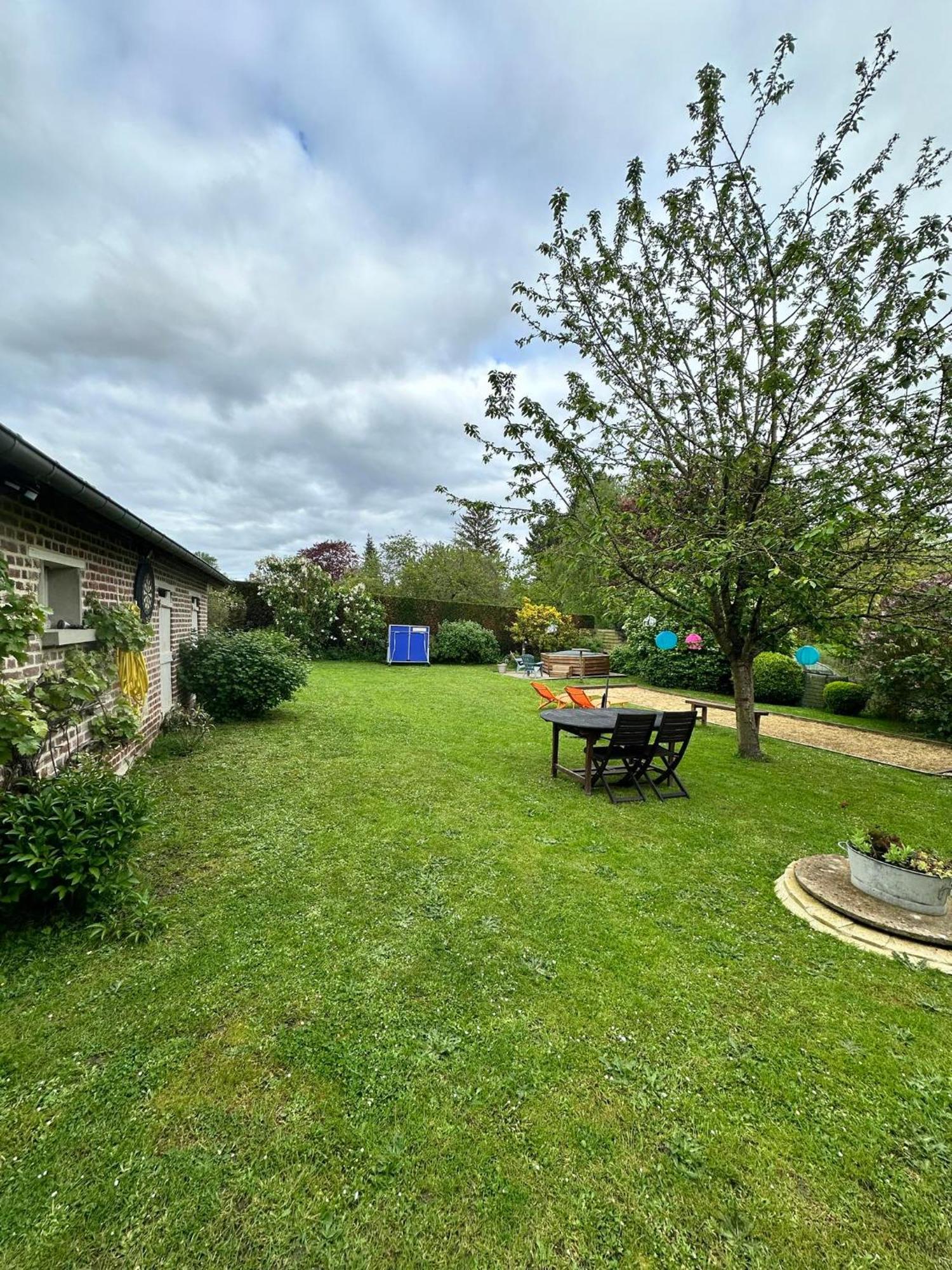 Gite Cosy Green Chevincourt Esterno foto